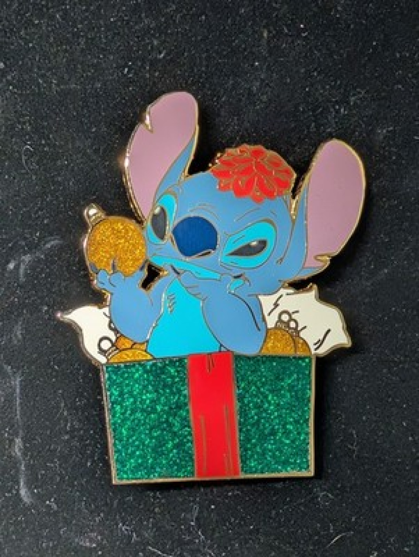 DSF Pin Stitch in a Christmas Present  LE 300