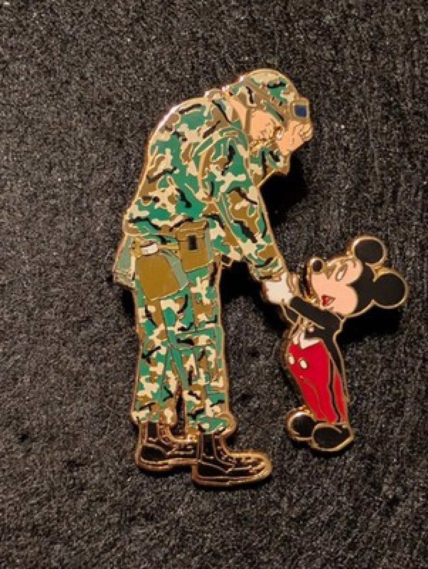 Disney Mickey Mouse Army Solder Uniform Shaking Hands Pin Trading 2003