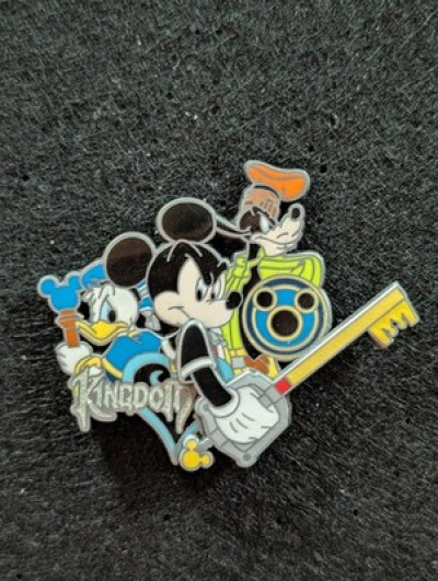 Disney GenEARation D Digital Disney KINGDOM HEARTS  Pin LE 300